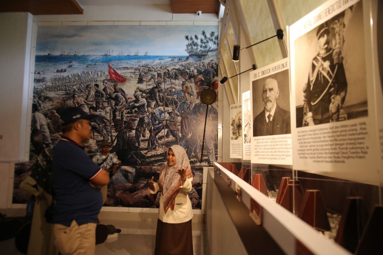 Guide Museum Aceh