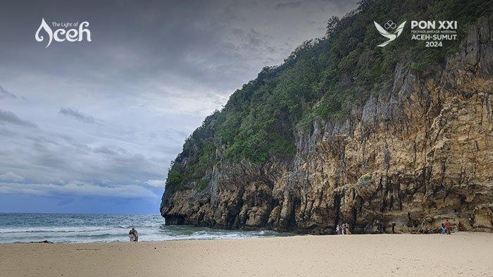 Pesona Pantai Lampuuk, Surga Tersembunyi di Aceh yang Wajib Dikunjungi